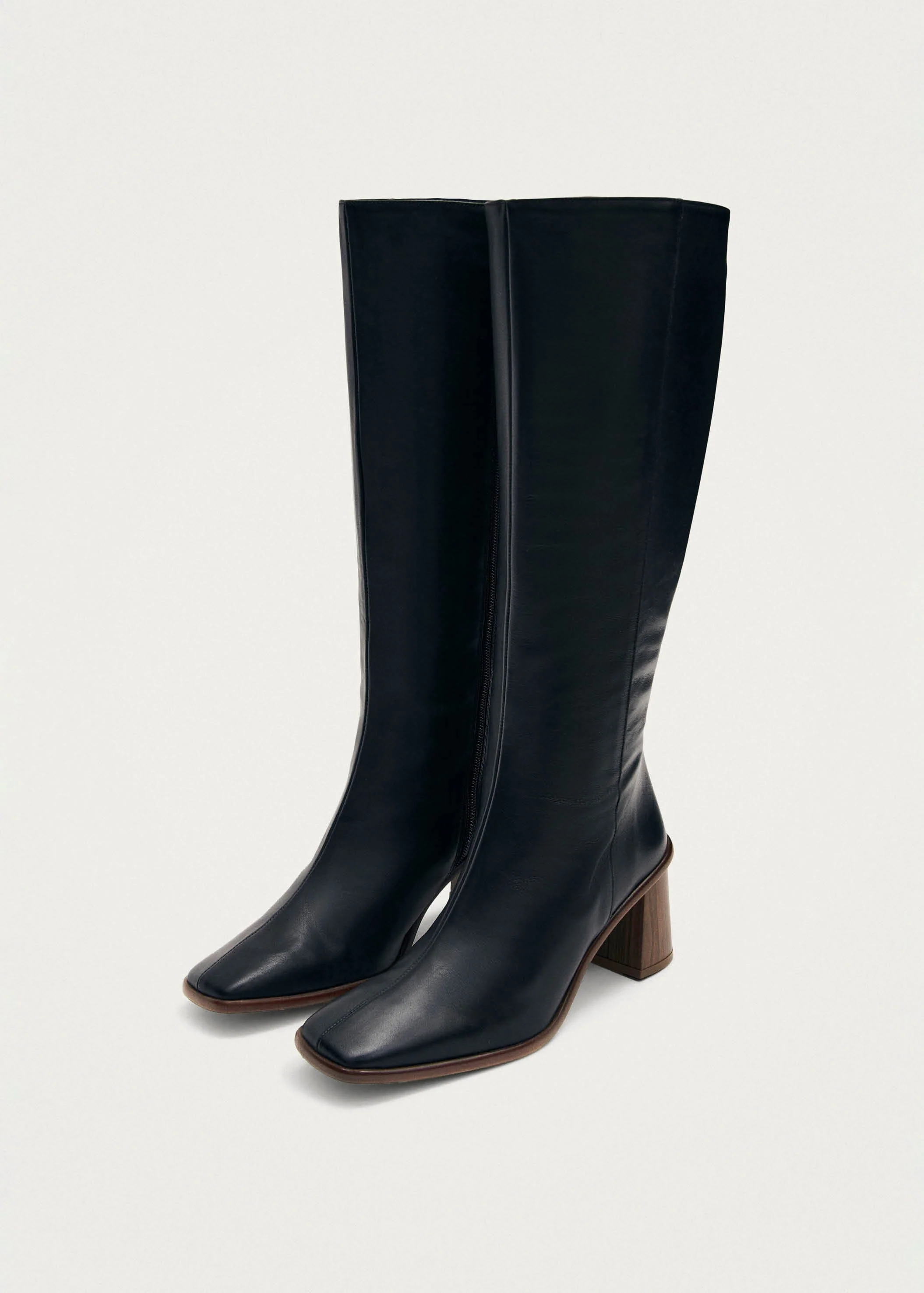 East Black Leather Boots - Image 4